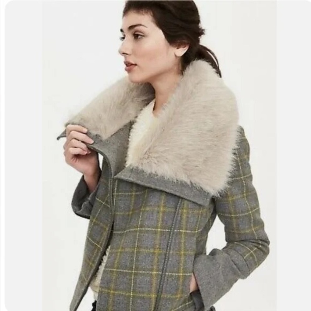 Banana Republic Faux Fur Plait Moto Grey Multi Color Jacket (Small)